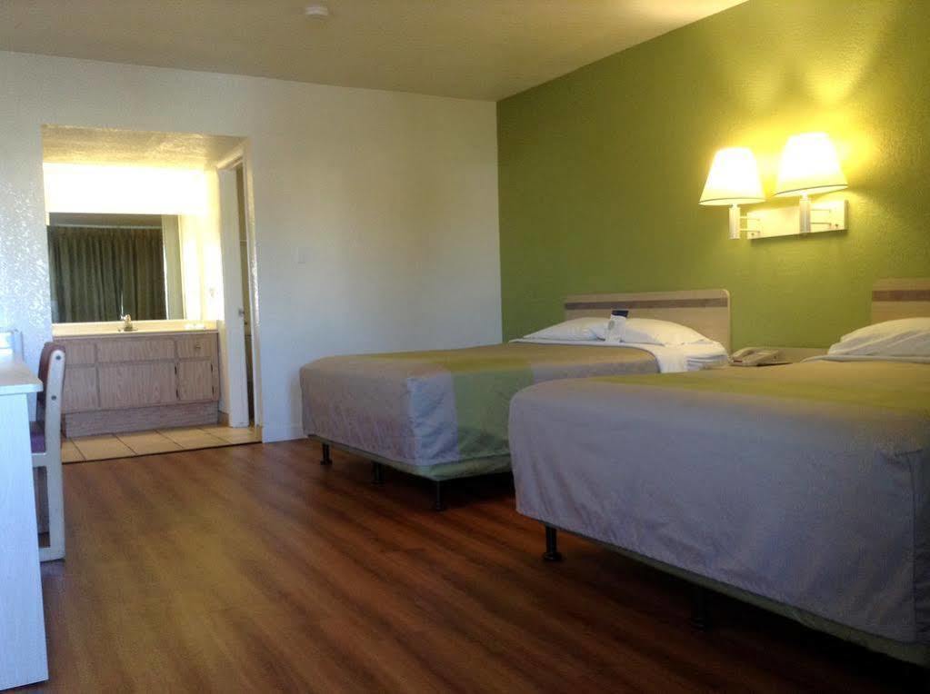 Hotel 6 2*